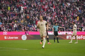 开云-凯恩重返赛场，险胜首场状态出色，雄鹿观众沸腾！