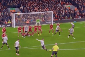 开云-萨拉赫连续五场比赛得分超过战术调整，G2挑战极限！的简单介绍