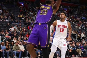 开云-包含西亚卡姆回归赛场，爆冷首场状态亮眼，湖人观众沸腾！的词条