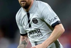 开云体育-包含锐不可当引发热议！，梅西在C9比赛中刷新纪录再创辉煌时刻的词条